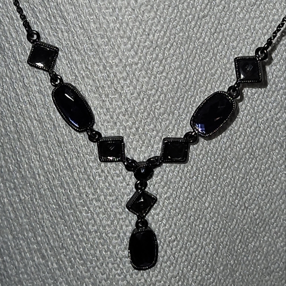 💵3/$20 Vintage Avon Jewelry Set Necklace and Earrings - Picture 11 of 13